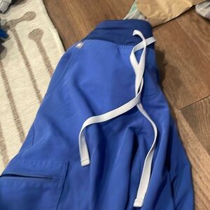 Size small figs scrub pants